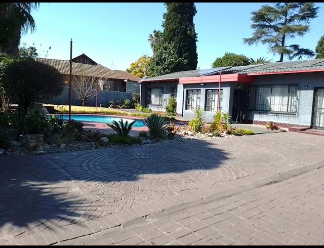 3 BEDROOM HOUSE FOR SALE IN BRACKENDOWNS